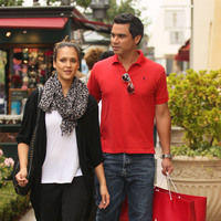 Jessica Alba and Cash Warren go shopping at The Grove | Picture 85952
